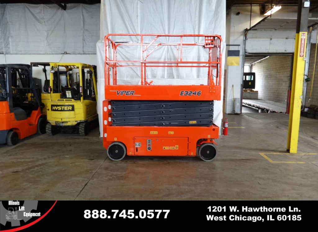 2015 Viper E3246 Scissor Lift on Sale in Texas