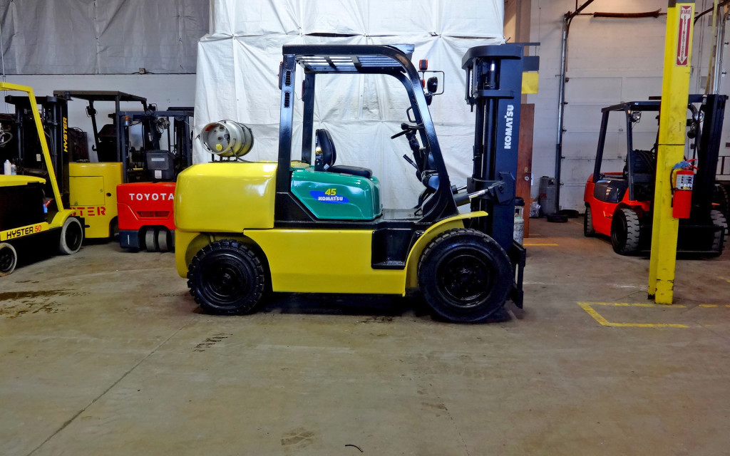  2005 Komatsu FG45T-8 Forklift on Sale in Texas