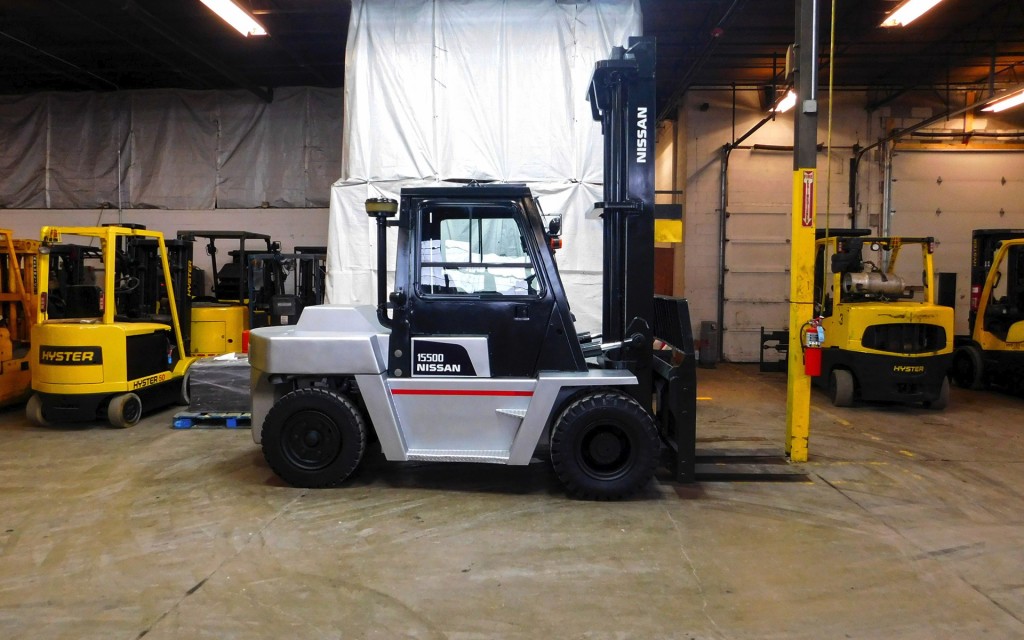  2005 Nissan VF05H70V Forklift on Sale in Texas