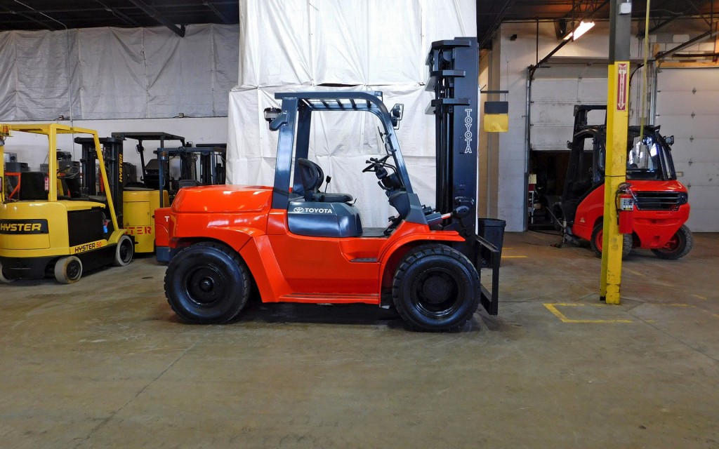  2007 Toyota 7FDU70 Forklift on Sale in Texas