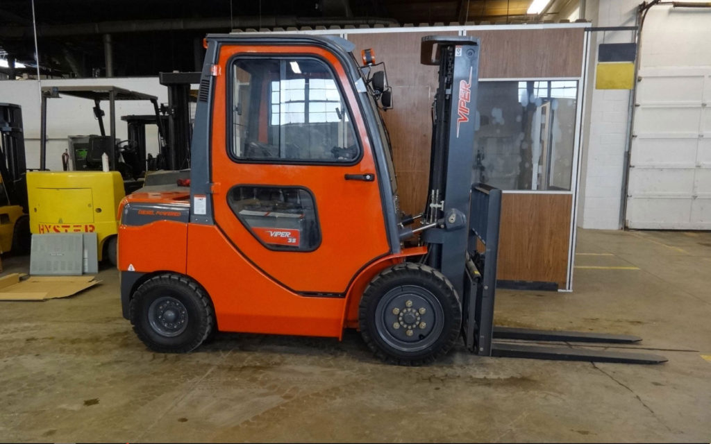  2016 Viper FD35 Full Cab Forklift on Sale in Texas