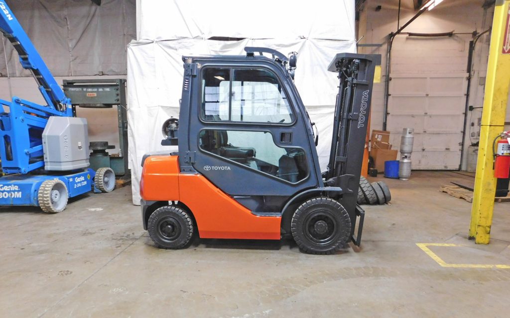  2011 Toyota 8FGU25 Forklift on Sale in Texas